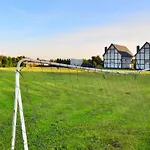 Comfortable Homes With Terraces *