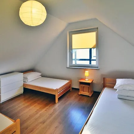 Dom wakacyjny In Jaros Awiec Near Tropicana Park